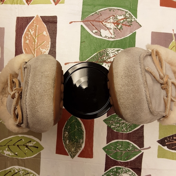 RARE Genuine Ugg Solana Moccasin Size 8M - Picture 10 of 12